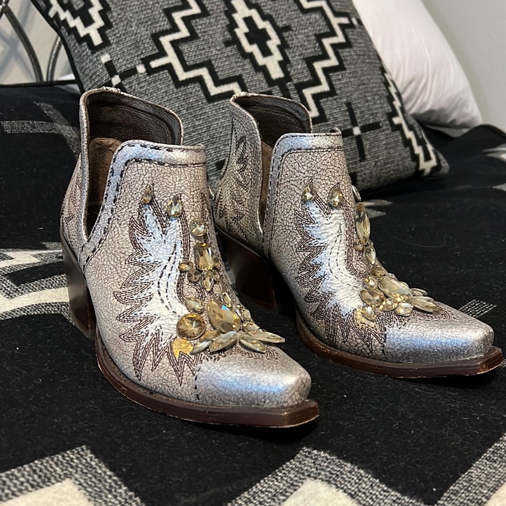Custom Bling Ariat White Dixon Boot Booties sz 8.5 B
